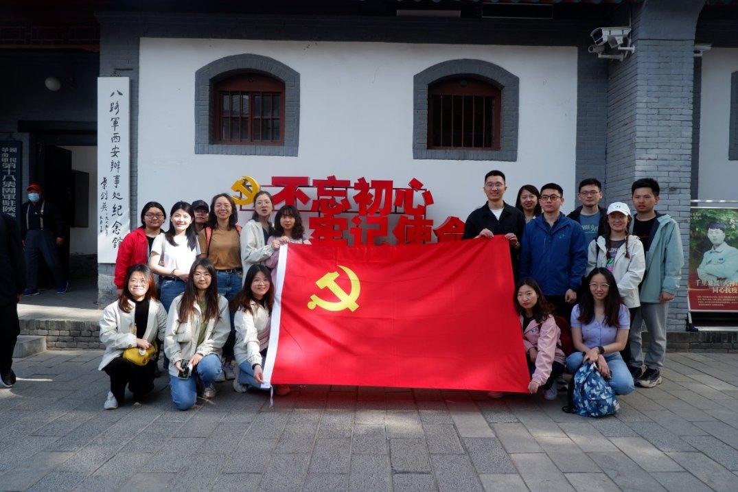 北京大兴区拓扑工业园到八达岭长城怎么乘车